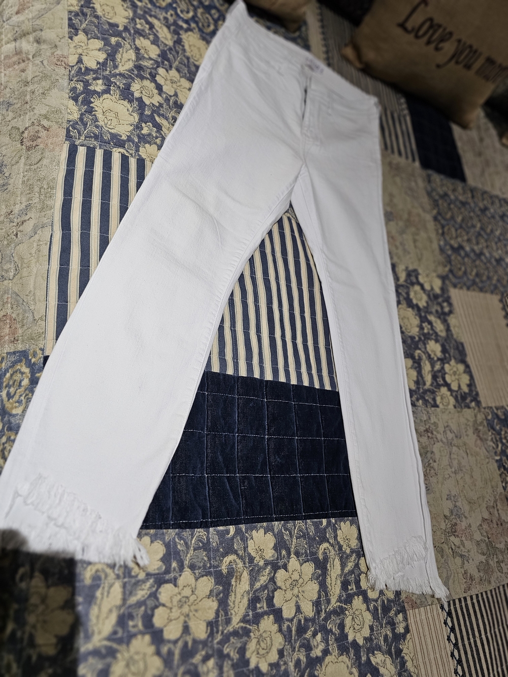 Cello Women White Cropped Frayed-Hem Ankle Jeans - NWOT, Size 9